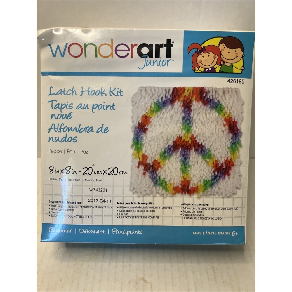 Caron WonderArt Junior Latch Hook Kit Peace Sign, For Children Ages 6+ NEW